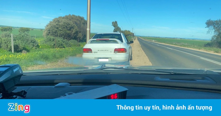 Tài xế 80 tuổi bị treo bằng lái 6 tháng vì chạy xe với tốc độ 182 km/h Tài xế 80 tuổi bị treo bằng lái 6 tháng vì chạy xe với tốc độ 182 km/h