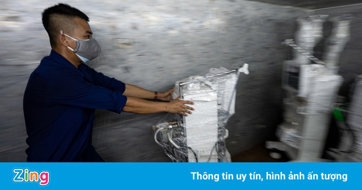 Hàng trăm thiết bị y tế đã được chuyển đến TP.HCM Hàng trăm thiết bị y tế đã được chuyển đến TP.HCM