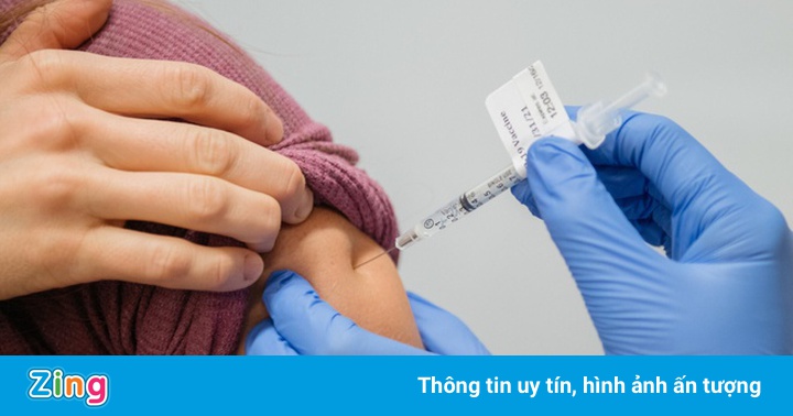 Bị tiêm nước muối, hàng nghìn người Đức chờ tiêm vaccine lại