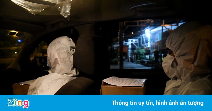 Hành trình đón hũ tro của những F0 tử vong Hành trình đón hũ tro của những F0 tử vong