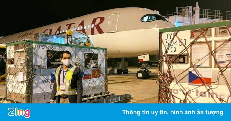 Tiếp nhận thêm hơn 250.000 liều vaccine Covid-19 Tiếp nhận thêm hơn 250.000 liều vaccine Covid-19