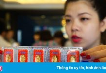 Mua vàng trong nước đắt hơn thế giới gần 9 triệu/lượng