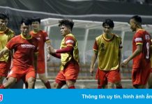 Tuyển Việt Nam tập dưới cái nóng 43 độ C ở Saudi Arabia