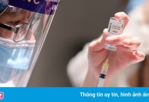 TP.HCM tiêm hết vaccine do Bộ Y tế phân bổ, triển khai tiêm Sinopharm