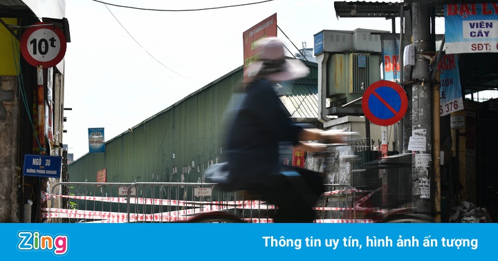 Nhiều chợ ở Hà Nội bị phong tỏa vì dịch Covid-19