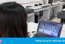 Sinh viên trường nào bắt đầu năm học mới bằng hình thức trực tuyến?