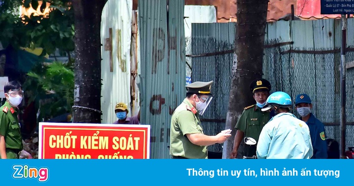 TP Vĩnh Long yêu cầu người dân không ra đường, đồ ăn được đưa tận nhà TP Vĩnh Long yêu cầu người dân không ra đường, đồ ăn được đưa tận nhà