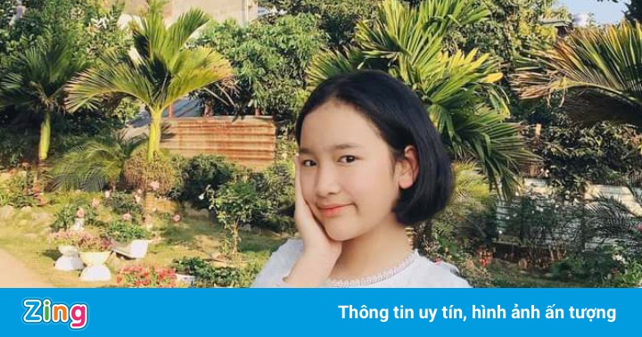 Hai chị em tự trông nhau, nấu ăn khi bố mẹ đi làm ngày dịch Hai chị em tự trông nhau, nấu ăn khi bố mẹ đi làm ngày dịch