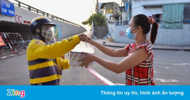 Be xin tham gia ‘đi chợ hộ’, Tiki muốn giao sách miễn phí ở TP.HCM