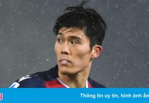 Arsenal đàm phán mua trung vệ Nhật Bản