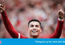 Ronaldo vào đội hình tiêu biểu sau màn tái xuất Premier League