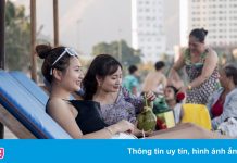 Khánh Hòa cho mở lại nhà hàng, đón khách du lịch