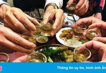 5 người tụ tập ăn nhậu giữa dịch