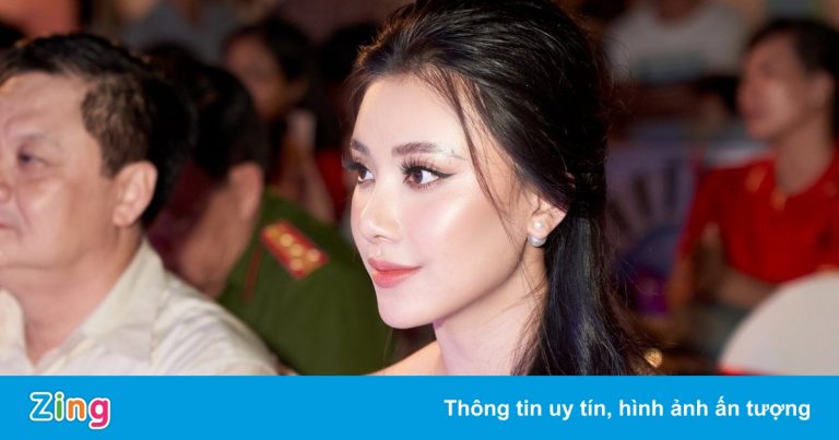 Á hậu Kim Duyên phản hồi tin phải thôi học vì nợ 43 tín chỉ