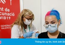 Khu vực đầu tiên đạt mốc 70% dân số trưởng thành tiêm vaccine Covid-19