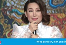 ‘Phi Nhung cứ vào phòng thu là khóc’