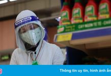 Đơn hàng đăng ký ‘đi chợ hộ’ tại TP.HCM giảm mạnh