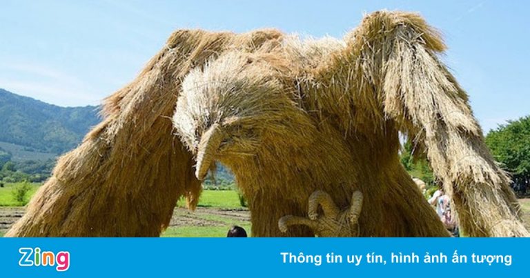 Công trình nghệ thuật từ rơm rạ của người Nhật