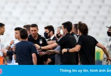 4 tuyển thủ Argentina cố chấp đến sân