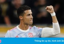 Ronaldo san bằng kỷ lục của Messi