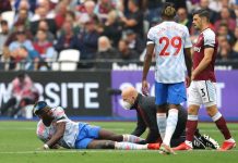 West Ham 0-0 Man Utd: Pogba bị giẫm lên chân MU dau West Ham anh 1