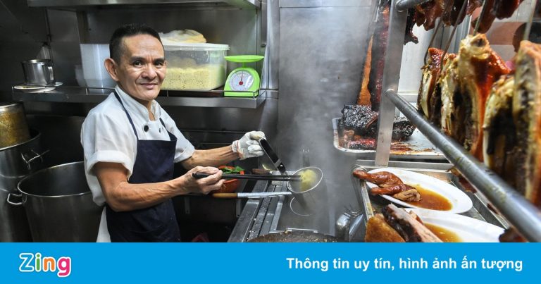 Quán mì nổi tiếng Hawker Chan bất ngờ mất sao Michelin