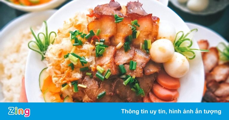 Người trẻ nấu xôi thưởng thức ngày thu