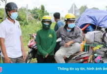 Về quê tránh dịch, hàng trăm người mắc kẹt giữa đường