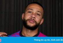 Barcelona ra mắt mẫu áo đấu mới