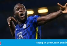 Lukaku ghi bàn ngang Ronaldo ‘béo’ tại Champions League