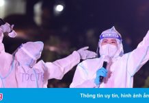 Đức Phúc, Tóc Tiên hát trước hàng nghìn bệnh nhân Covid-19