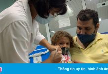 Nước đầu tiên trên thế giới tiêm vaccine Covid-19 cho trẻ 2-11 tuổi