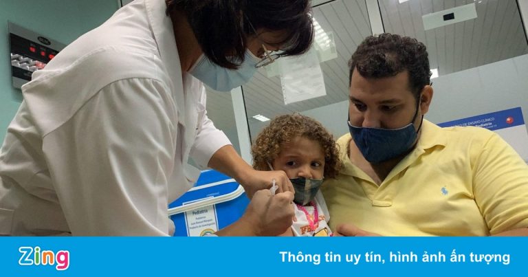 Nước đầu tiên trên thế giới tiêm vaccine Covid-19 cho trẻ 2-11 tuổi Nước đầu tiên trên thế giới tiêm vaccine Covid-19 cho trẻ 2-11 tuổi