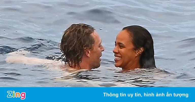 Tom Hiddleston công khai bạn gái