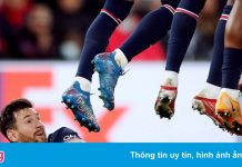 Messi lần đầu nằm sân để giúp PSG cản pha đá phạt