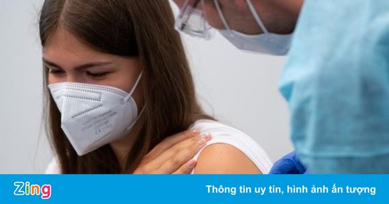 Đức cắt trợ cấp cho người chưa tiêm vaccine