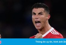 Ronaldo nhận mưa lời khen