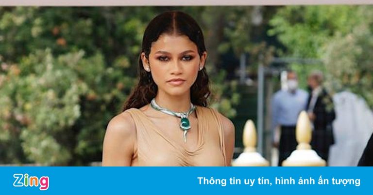 Minh tinh ‘Người Nhện’ gợi cảm trên thảm đỏ LHP Venice