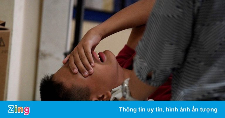 Nghi thức cắt bao quy đầu ở Philippines chậm trễ do Covid-19