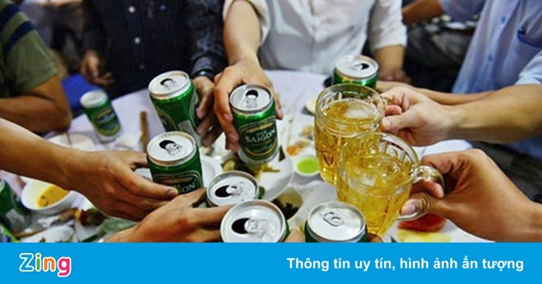 7 công nhân tụ tập ăn nhậu bị phạt hơn 100 triệu đồng