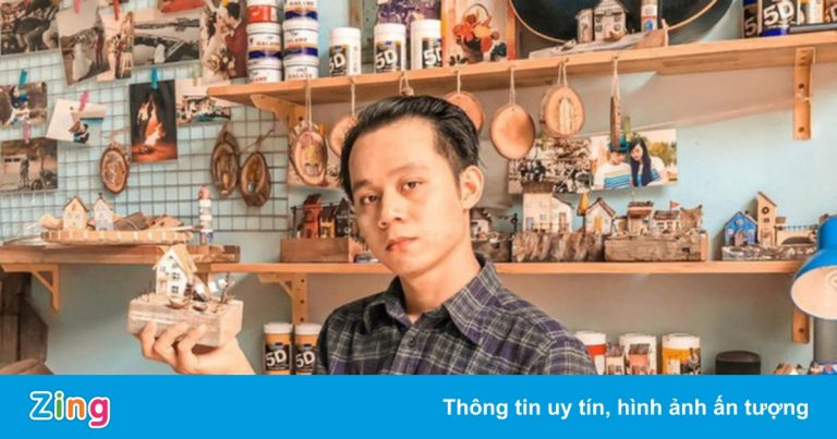 Chàng trai biến gỗ vụn thành phố cổ, nhà mini Chàng trai biến gỗ vụn thành phố cổ, nhà mini
