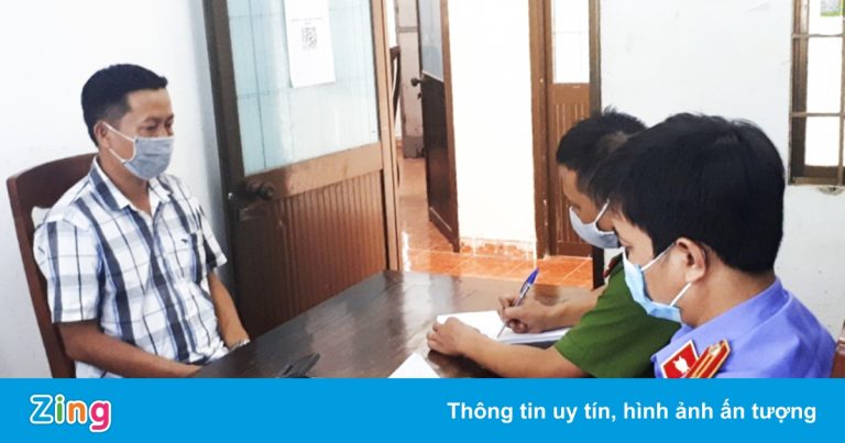 Khởi tố nhân viên y tế đánh lực lượng kiểm soát dịch