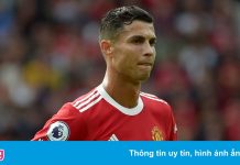 Ronaldo kém Lewandowski trong FIFA 22