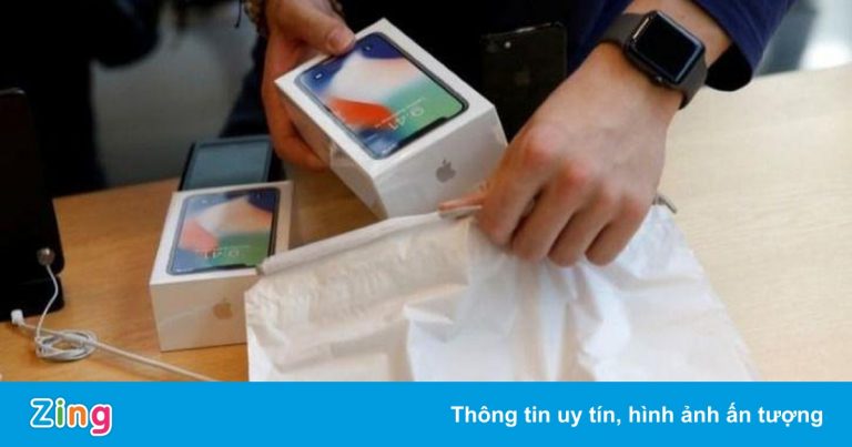 Hai người Việt bị bắt ở Nhật Bản vì gian dối để đổi iPhone Hai người Việt bị bắt ở Nhật Bản vì gian dối để đổi iPhone