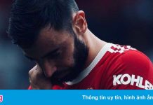 Bruno Fernandes xin lỗi và sự giả tạo của các ngôi sao bóng đá