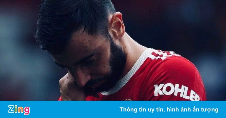 Bruno Fernandes xin lỗi và sự giả tạo của các ngôi sao bóng đá