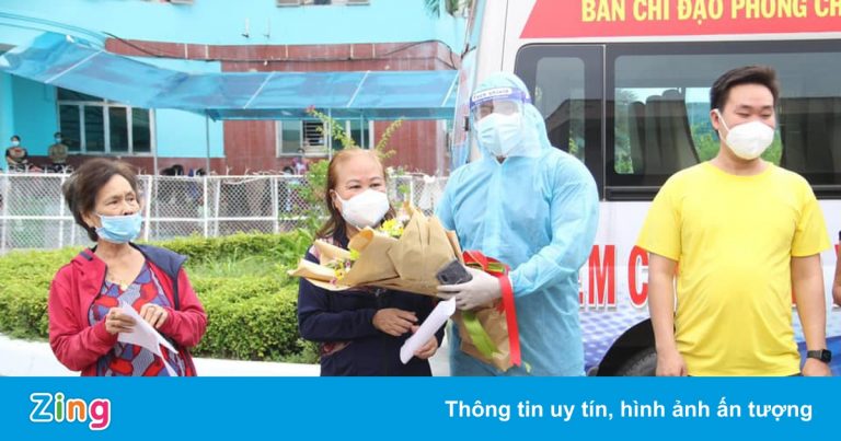 Từng nguy kịch, 8 người được chữa khỏi Covid-19 ở TP.HCM Từng nguy kịch, 8 người được chữa khỏi Covid-19 ở TP.HCM