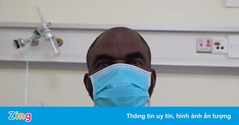 Bệnh nhân nước ngoài cảm ơn y, bác sĩ Bệnh viện Hồi sức Covid-19 Bệnh nhân nước ngoài cảm ơn y, bác sĩ Bệnh viện Hồi sức Covid-19