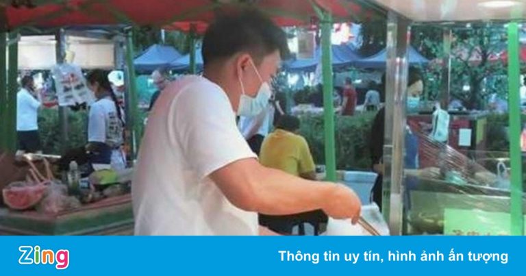 Thạc sĩ bán chân gà gây tranh cãi ở Trung Quốc