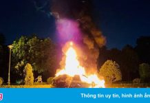 Ôtô BMW bốc cháy ở Hà Nội